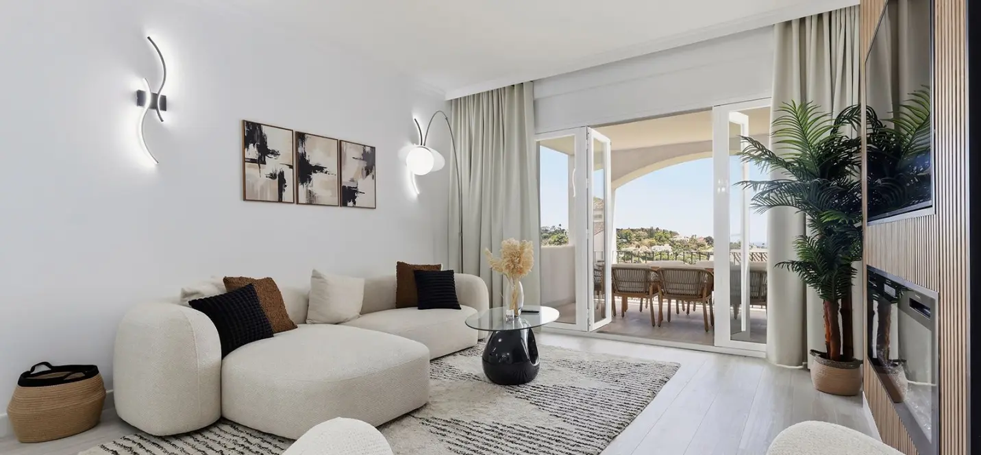 Sale of middle floor apartment in La Quinta 0