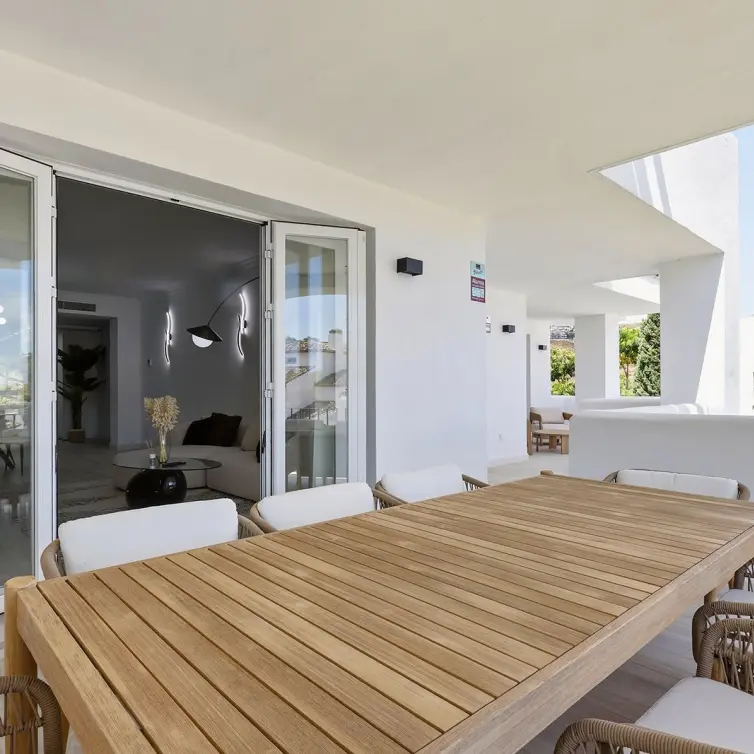 Sale of middle floor apartment in La Quinta