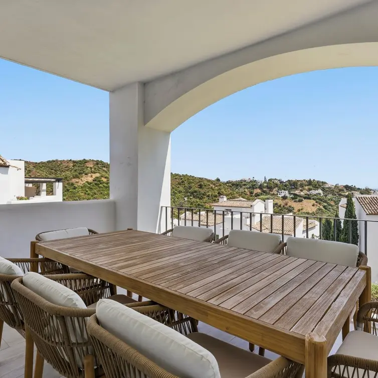 Sale of middle floor apartment in La Quinta