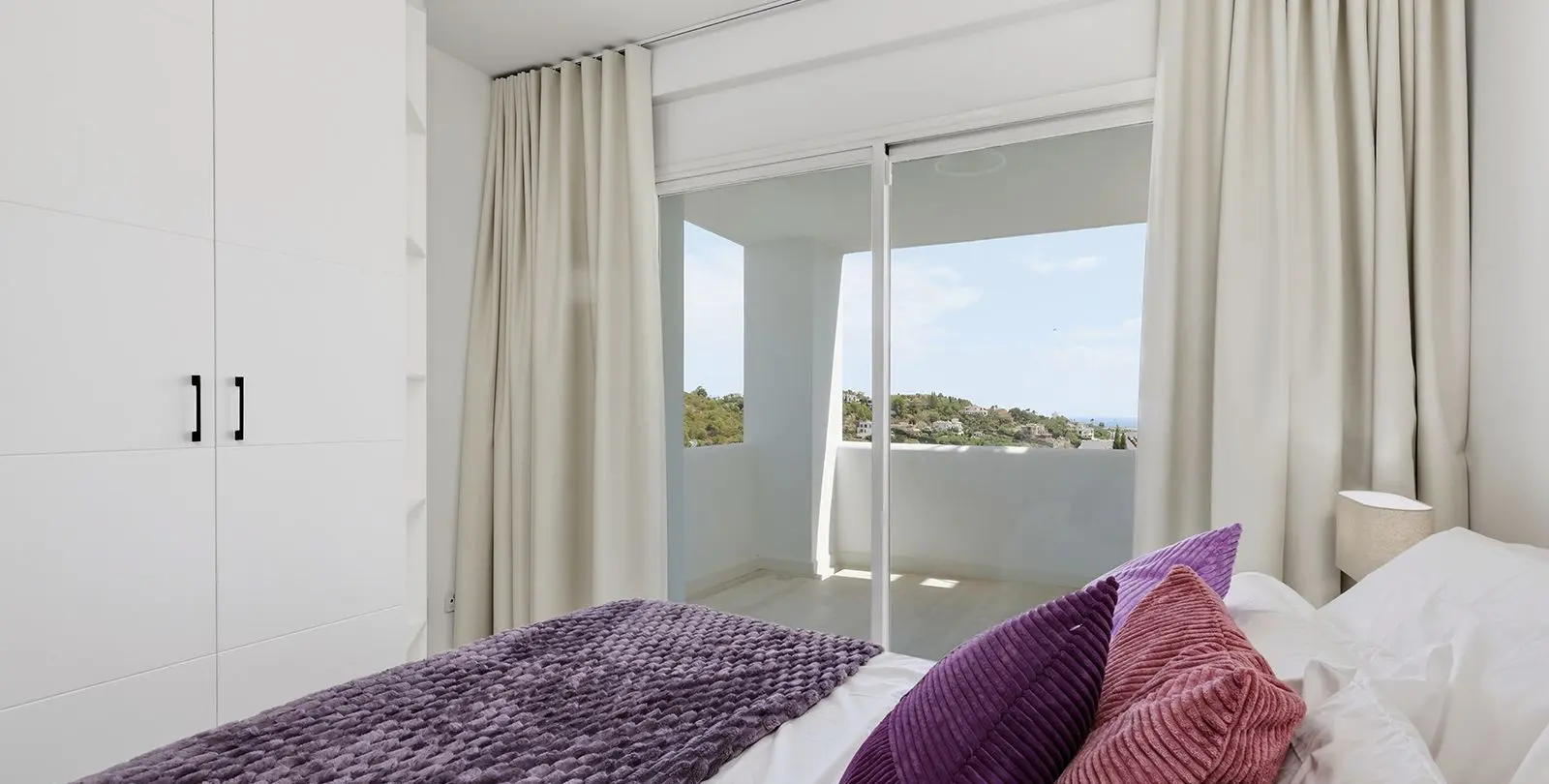 Sale of middle floor apartment in La Quinta 32