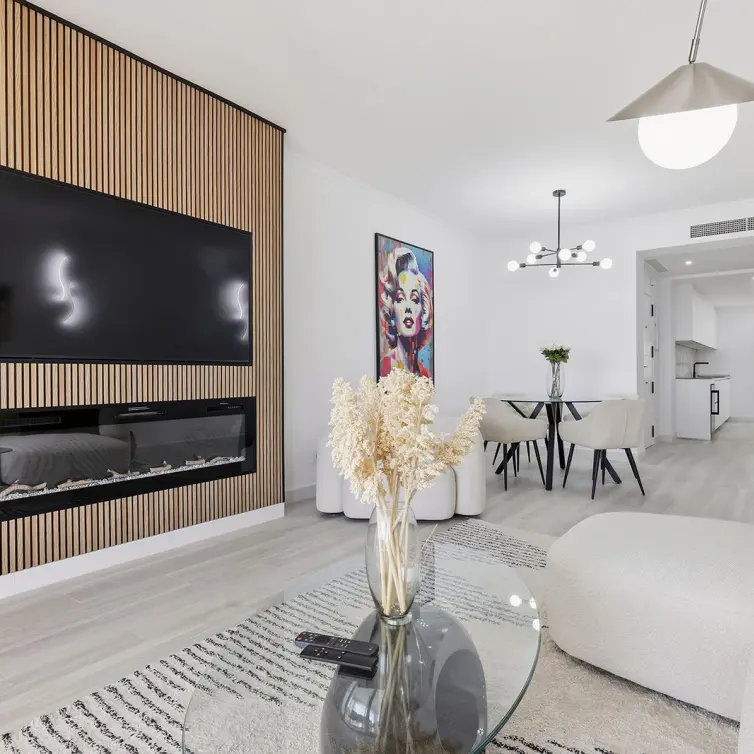 Venta de apartamento en planta media en La Quinta