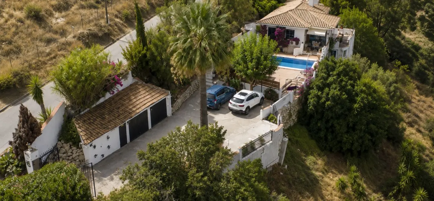 Sale of detached villa in Mijas 1