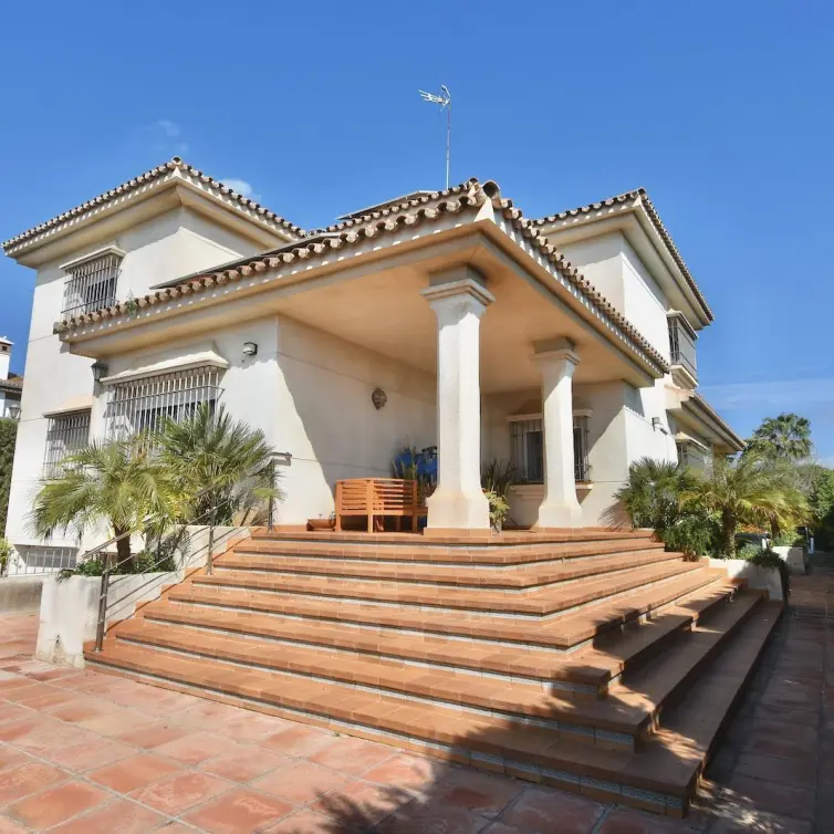 Sale of detached villa in Estacion de Cartama