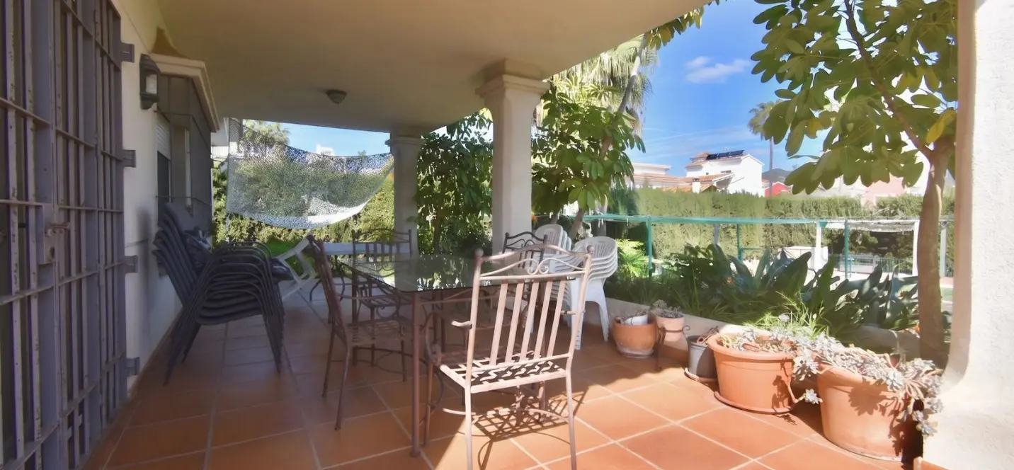 Sale of detached villa in Estacion de Cartama 1