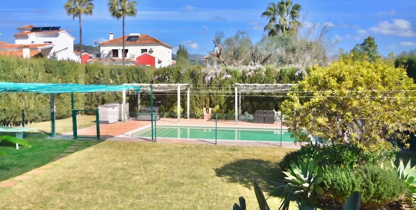 Sale of detached villa in Estacion de Cartama 8