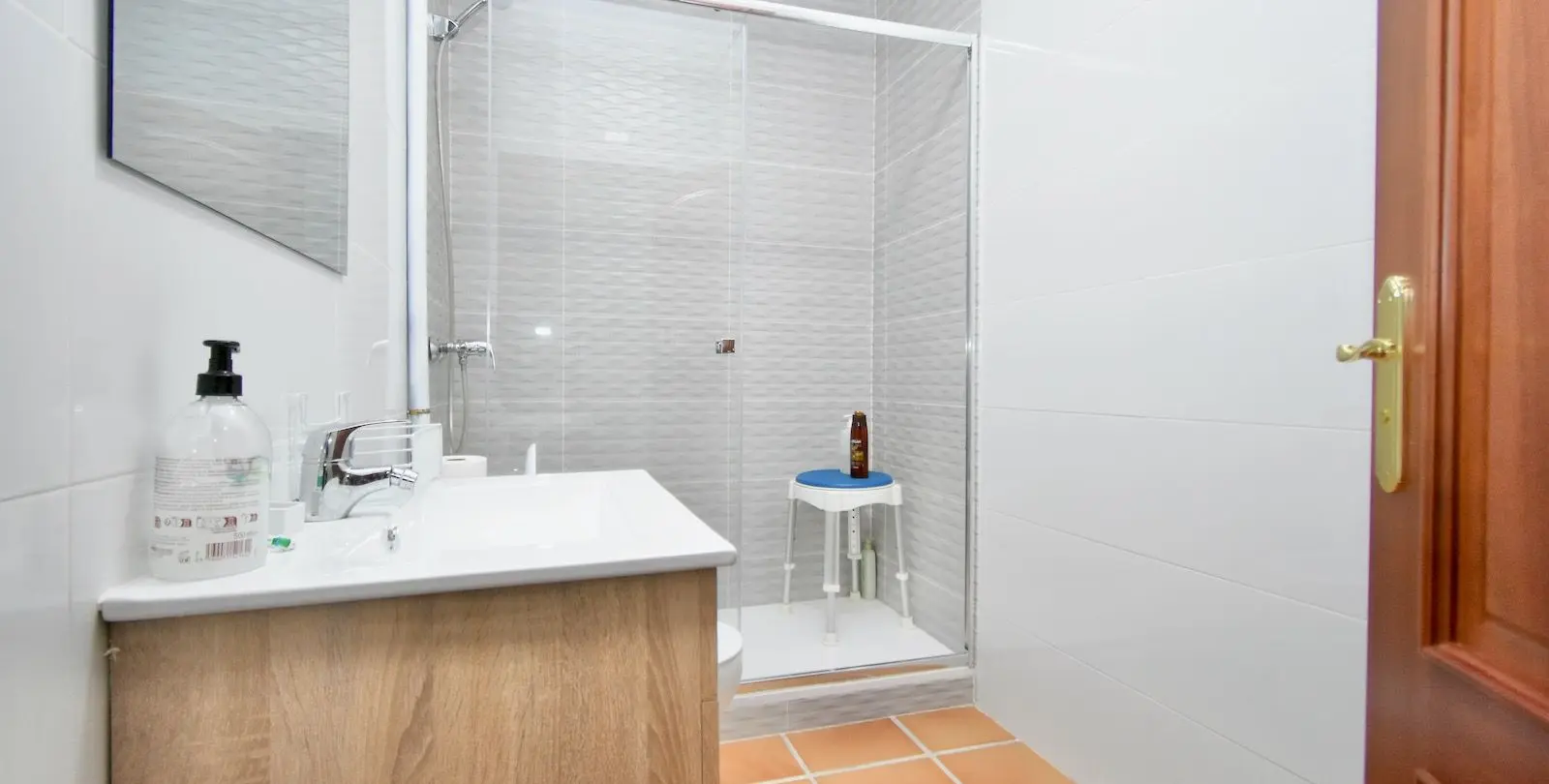 Sale of detached villa in Estacion de Cartama 30