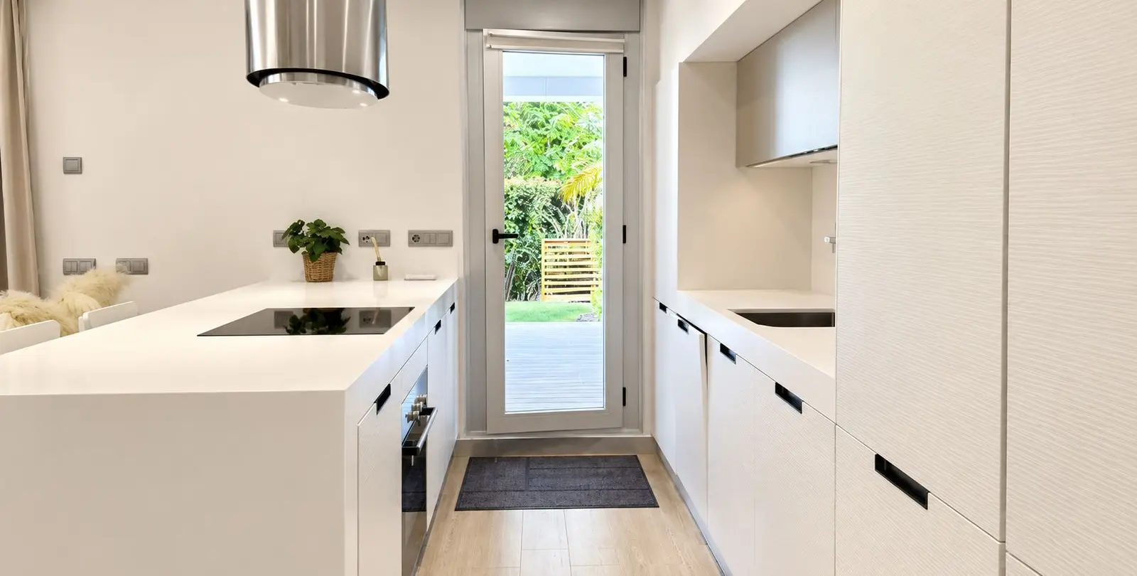 Venta de apartamento en planta baja en San Pedro de Alcántara 4