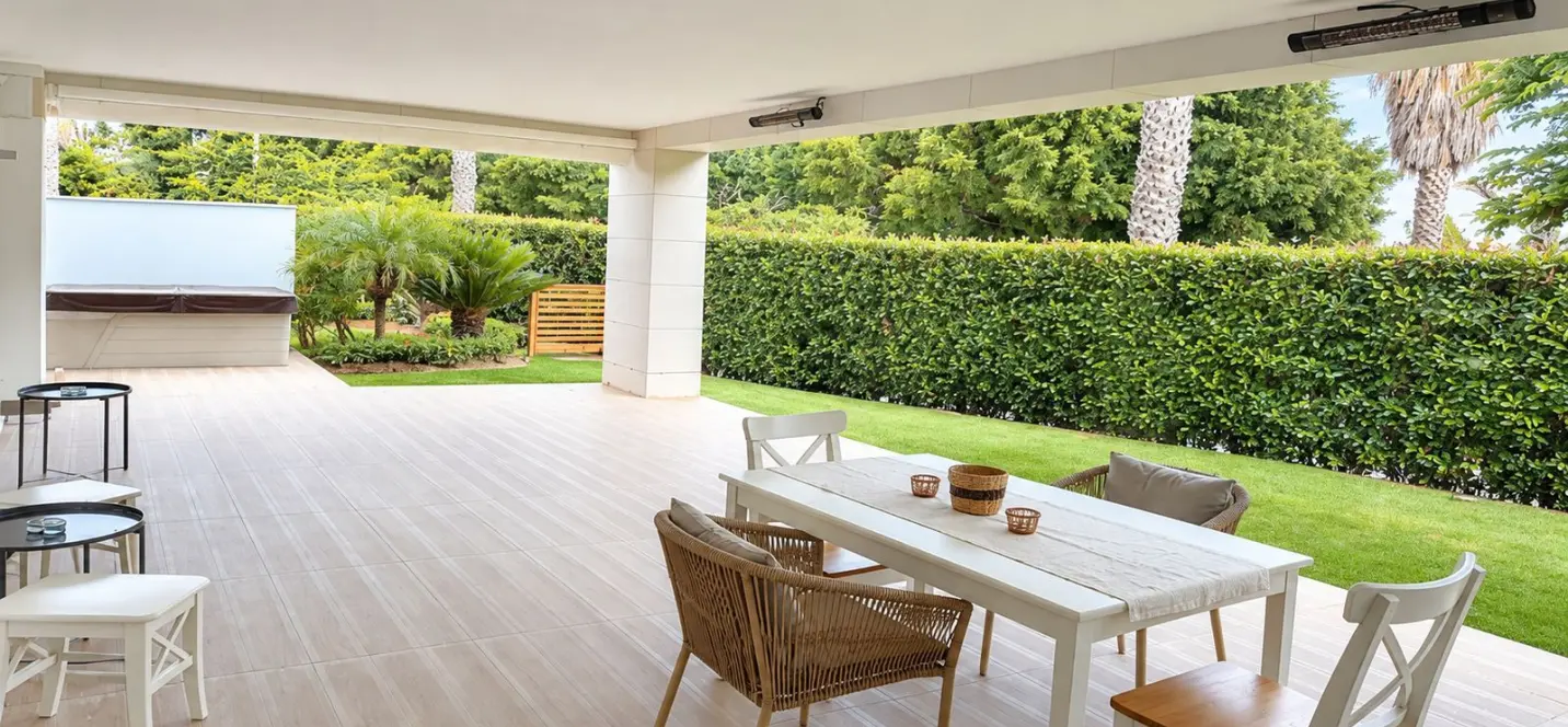 Venta de apartamento en planta baja en San Pedro de Alcántara 4