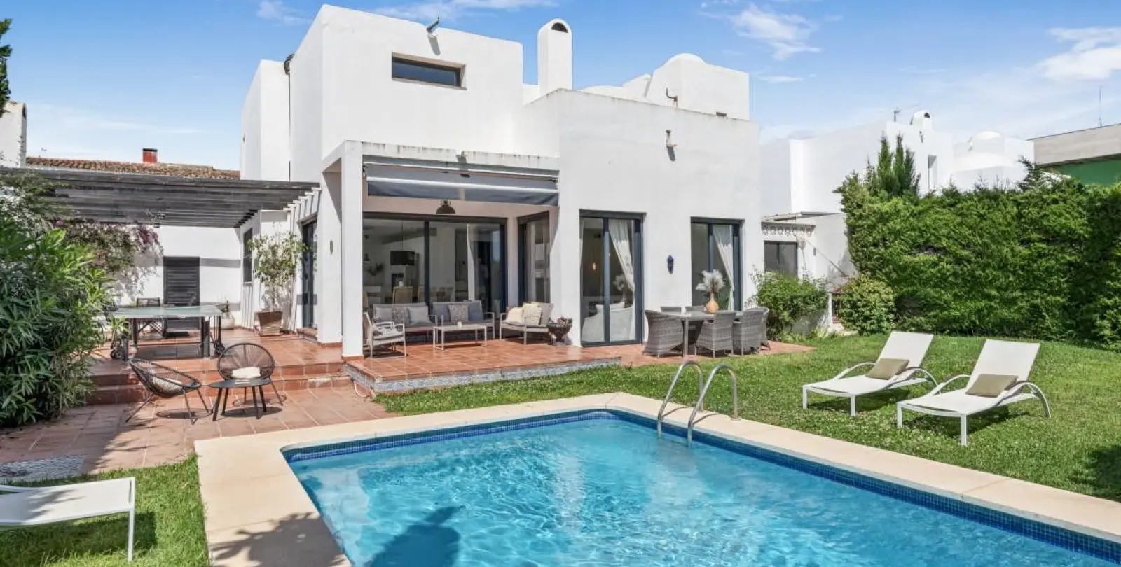 Sale of detached villa in Nueva Andalucía 5