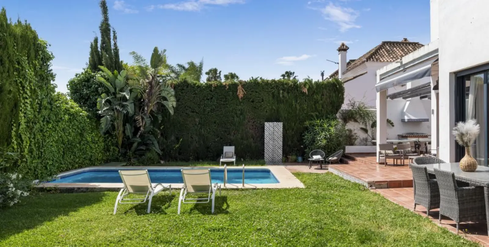 Sale of detached villa in Nueva Andalucía 7