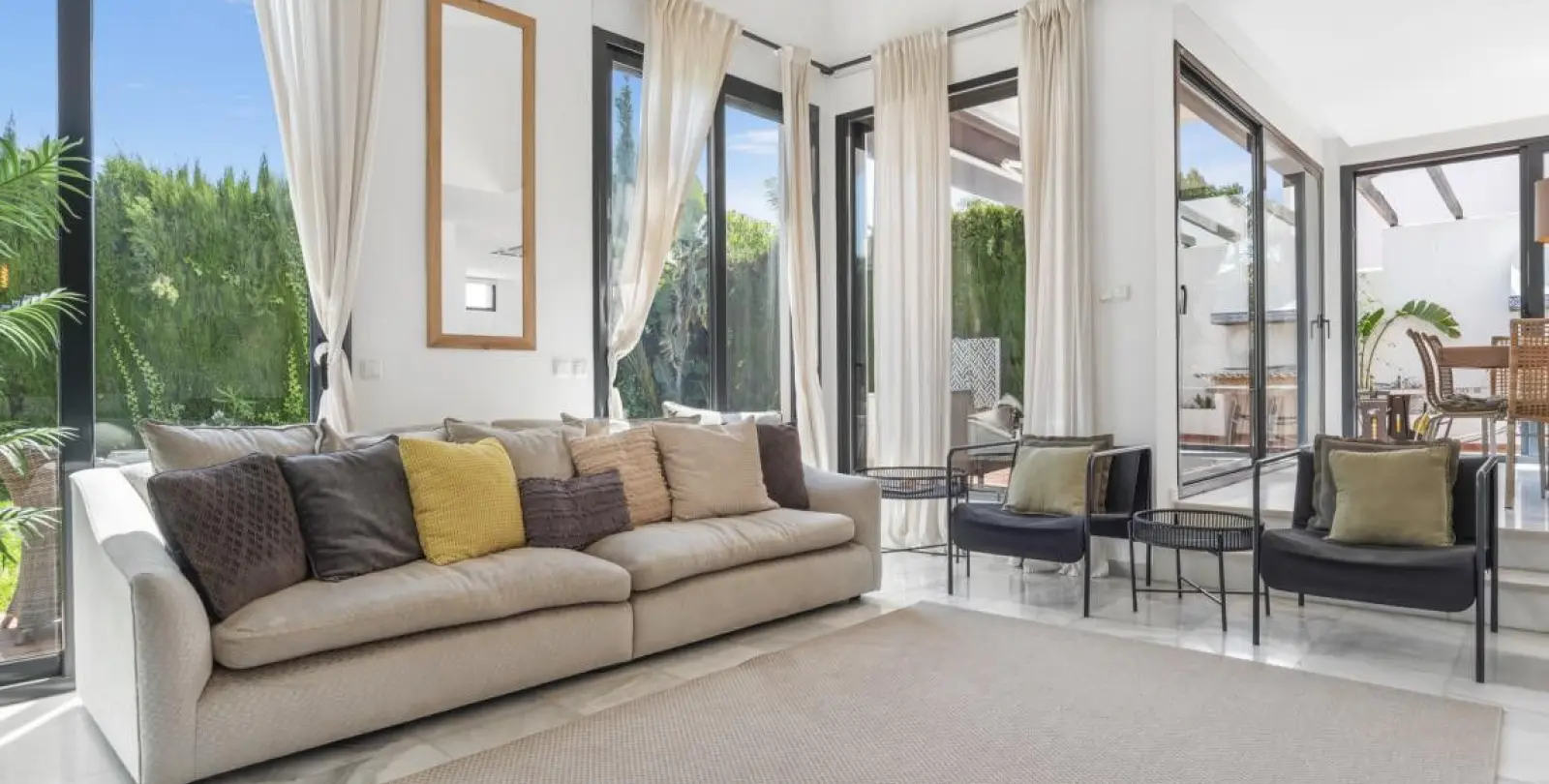 Sale of detached villa in Nueva Andalucía 17