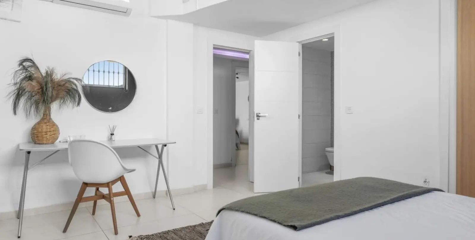 Sale of detached villa in Nueva Andalucía 44