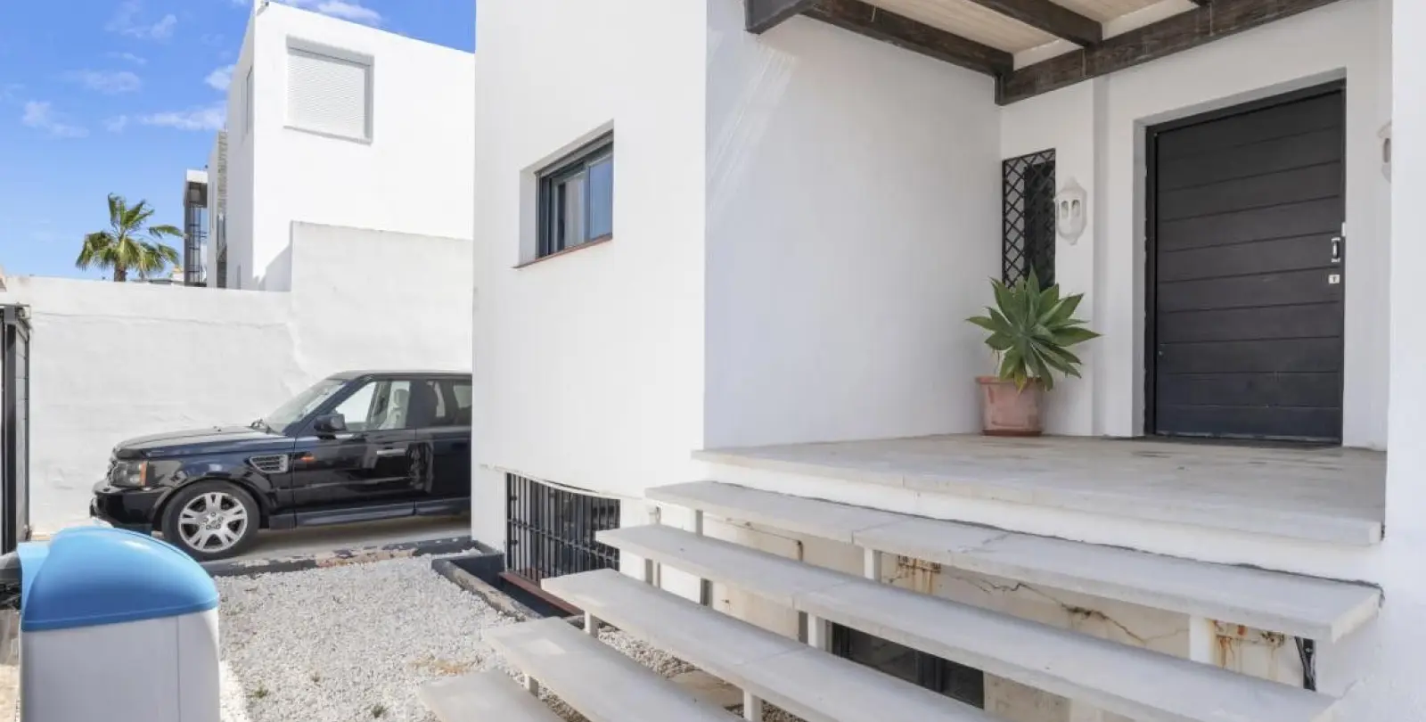 Sale of detached villa in Nueva Andalucía 50