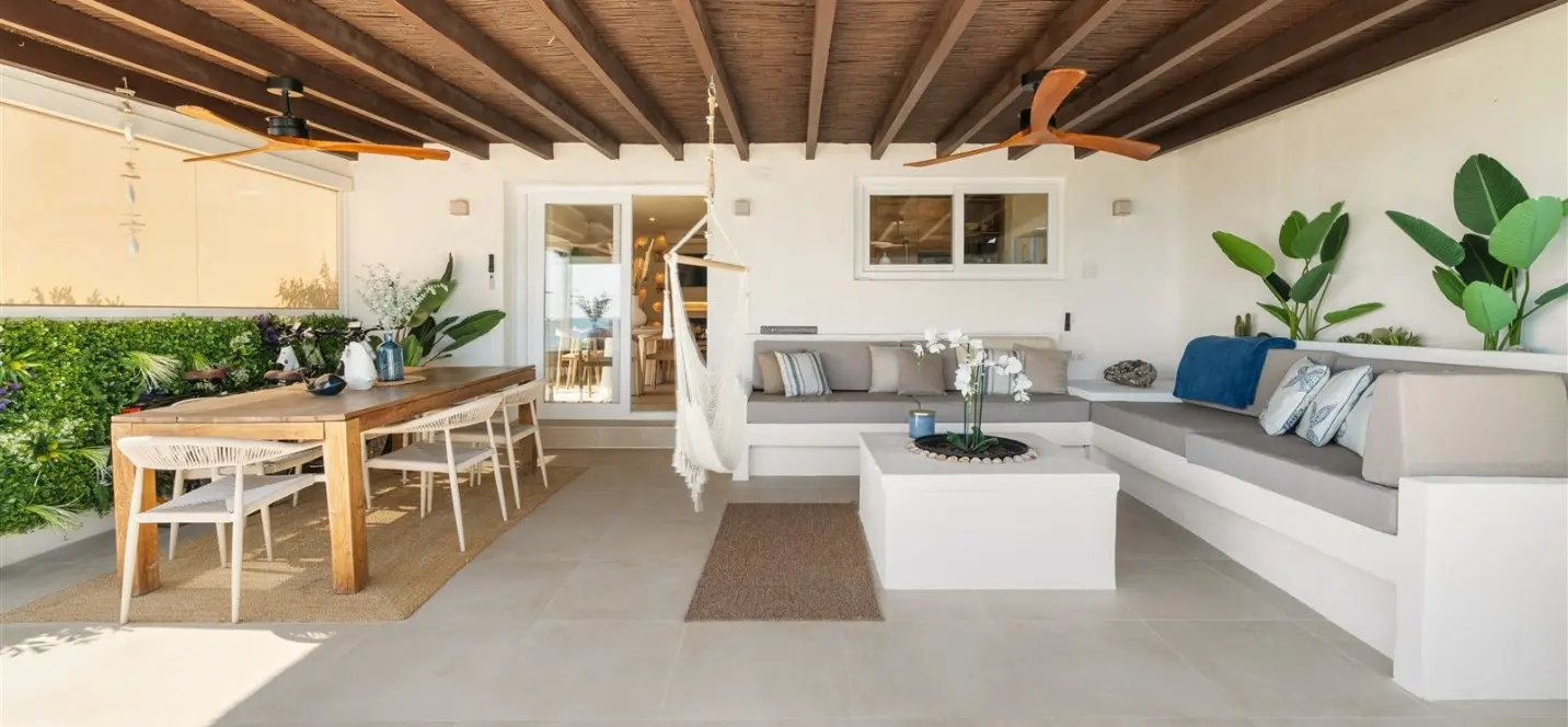 Sale of semi-detached house in Estepona 1