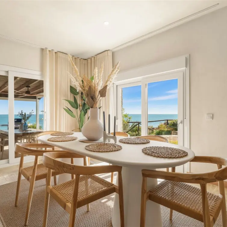 Sale of semi-detached house in Estepona
