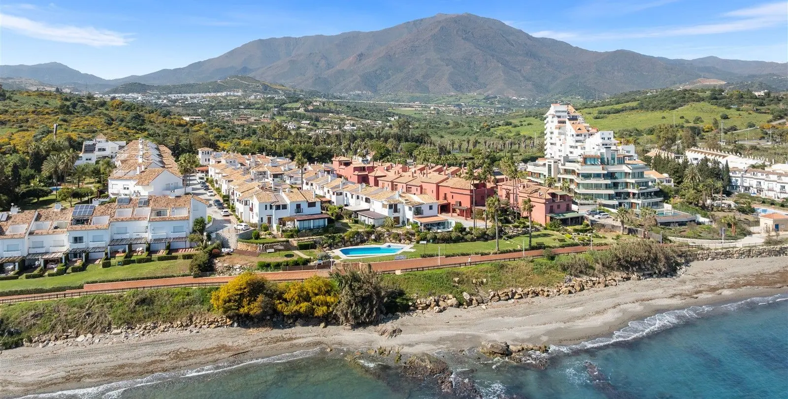 Sale of semi-detached house in Estepona 38
