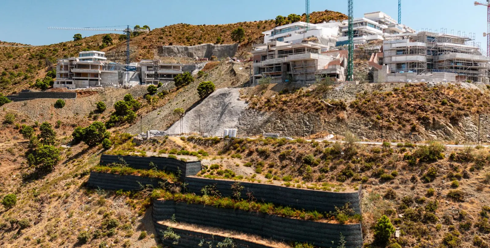 Sale of residential plot in Benahavís 1