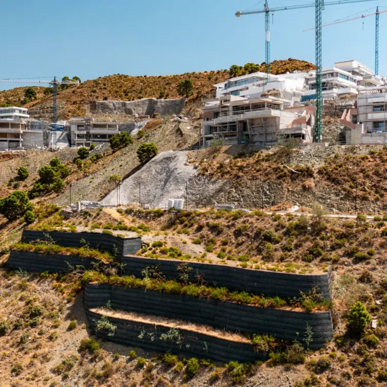Sale of residential plot in Benahavís