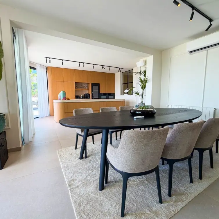 Sale of detached villa in Hacienda Las Chapas