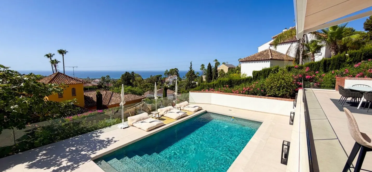 Sale of detached villa in Hacienda Las Chapas 3