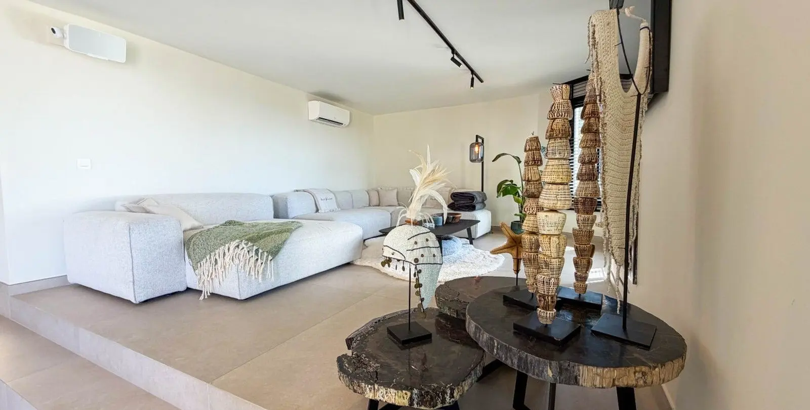 Sale of detached villa in Hacienda Las Chapas 15