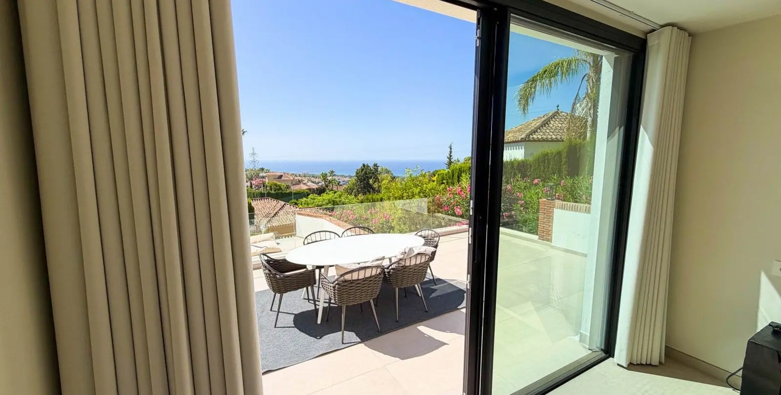 Sale of detached villa in Hacienda Las Chapas 37
