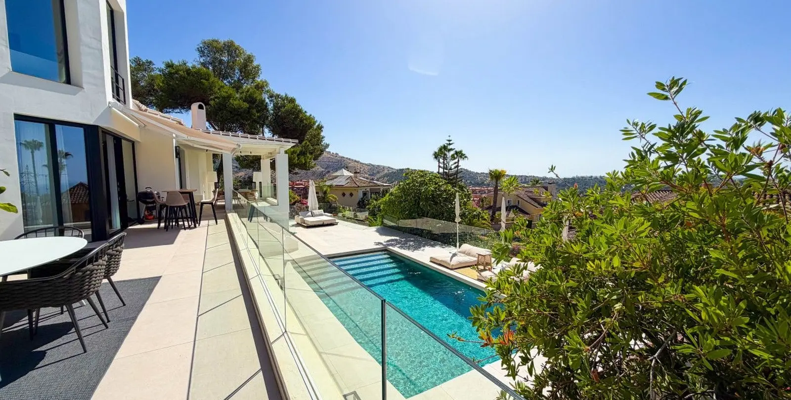 Sale of detached villa in Hacienda Las Chapas 41