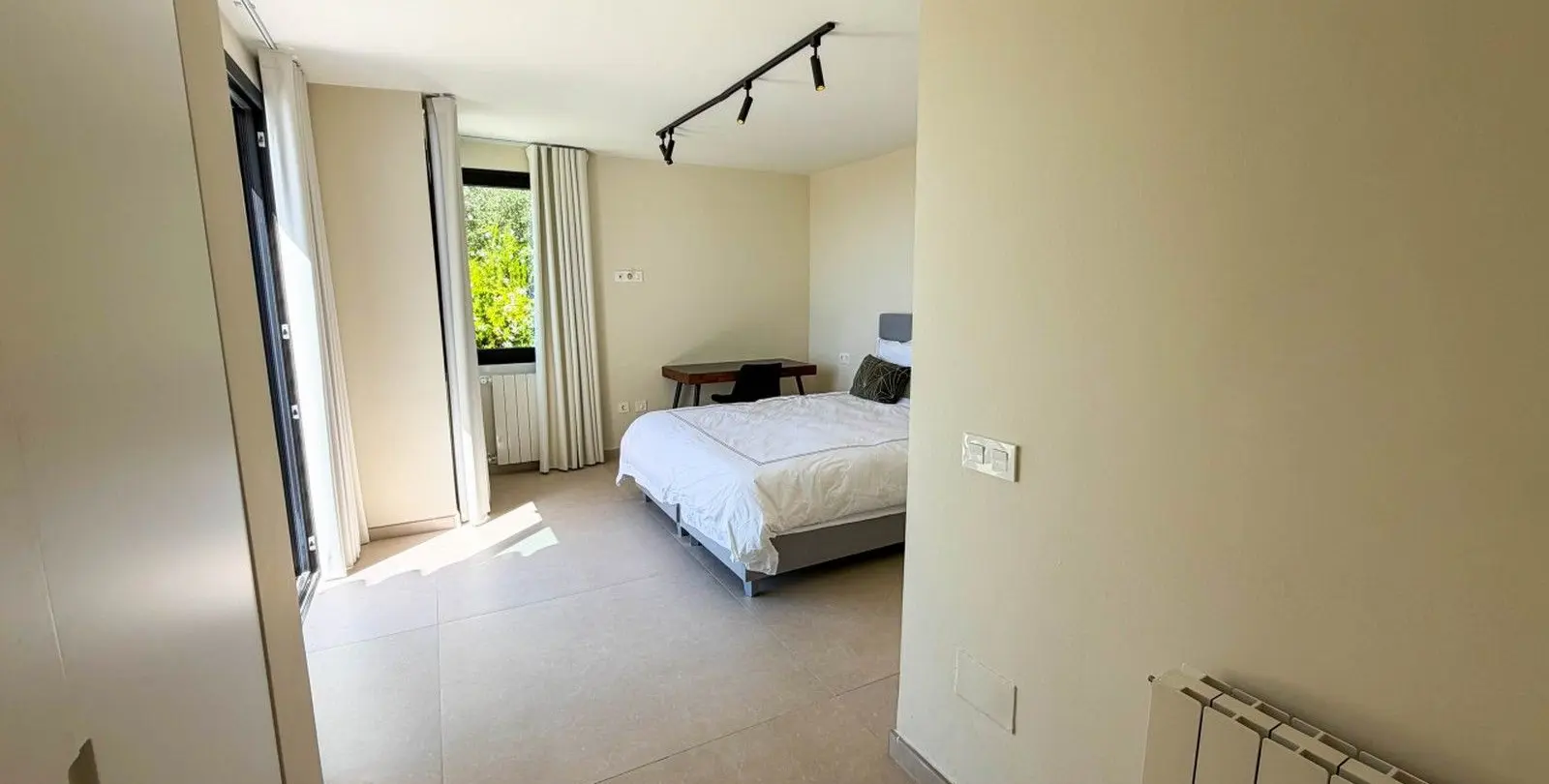 Sale of detached villa in Hacienda Las Chapas 49