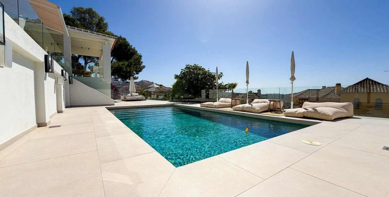 Sale of detached villa in Hacienda Las Chapas 74