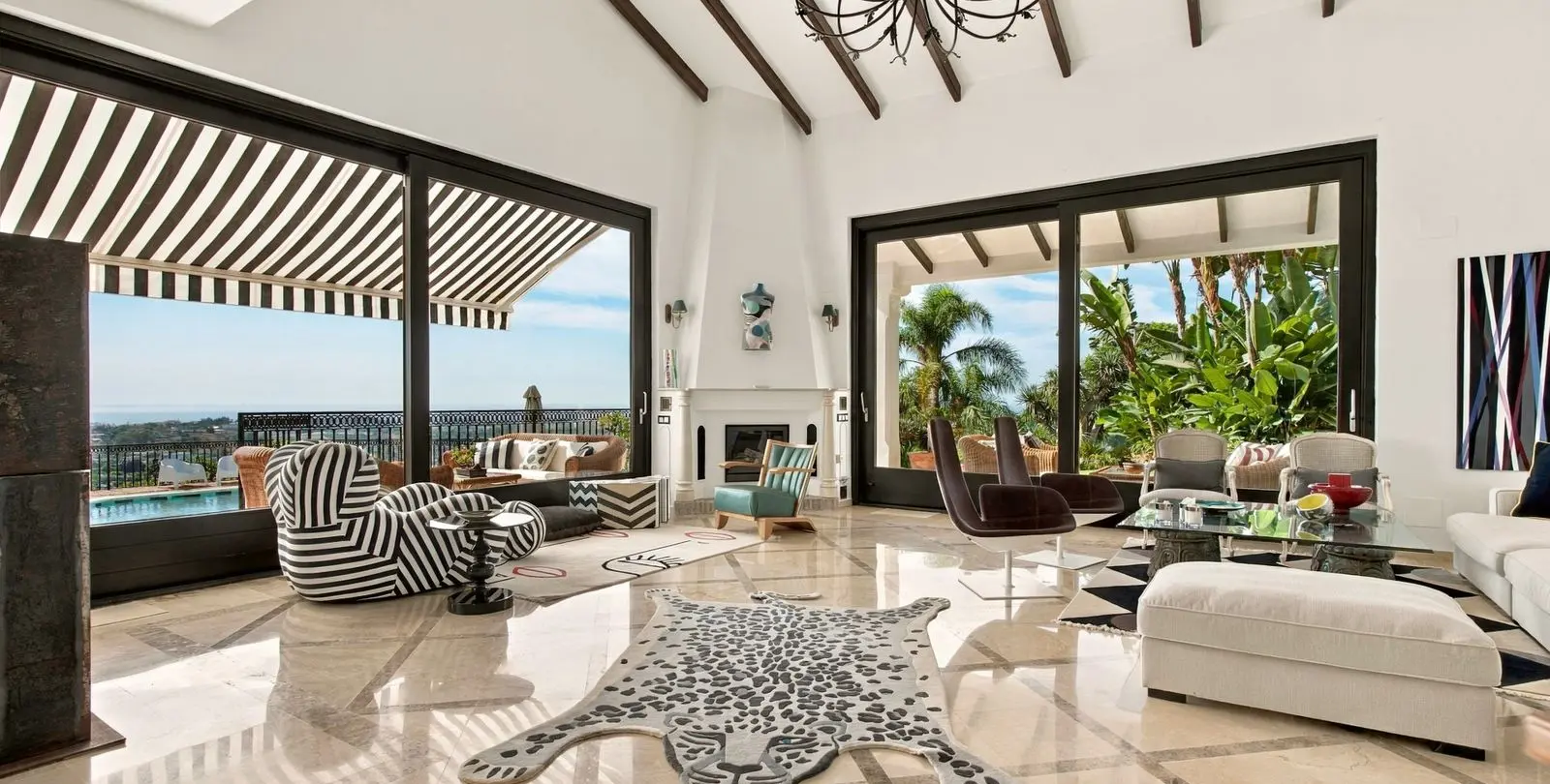 Sale of detached villa in Benahavís 2