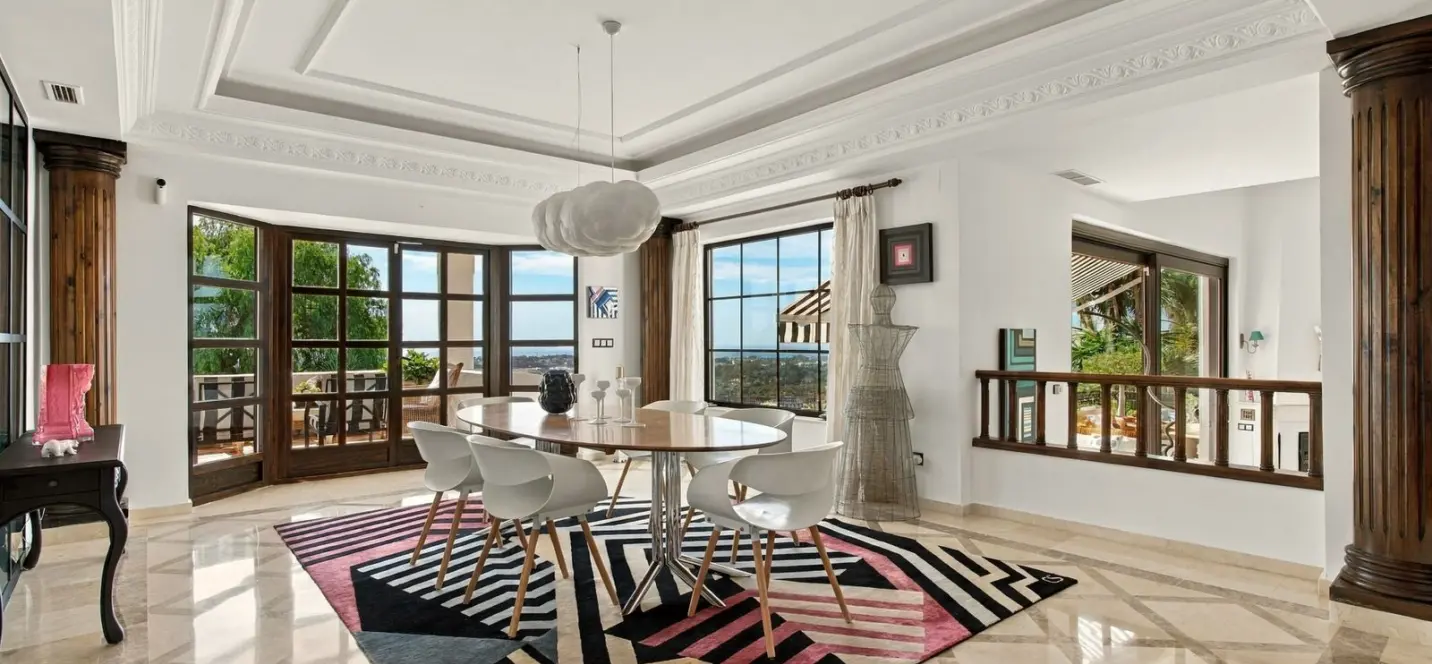 Sale of detached villa in Benahavís 2