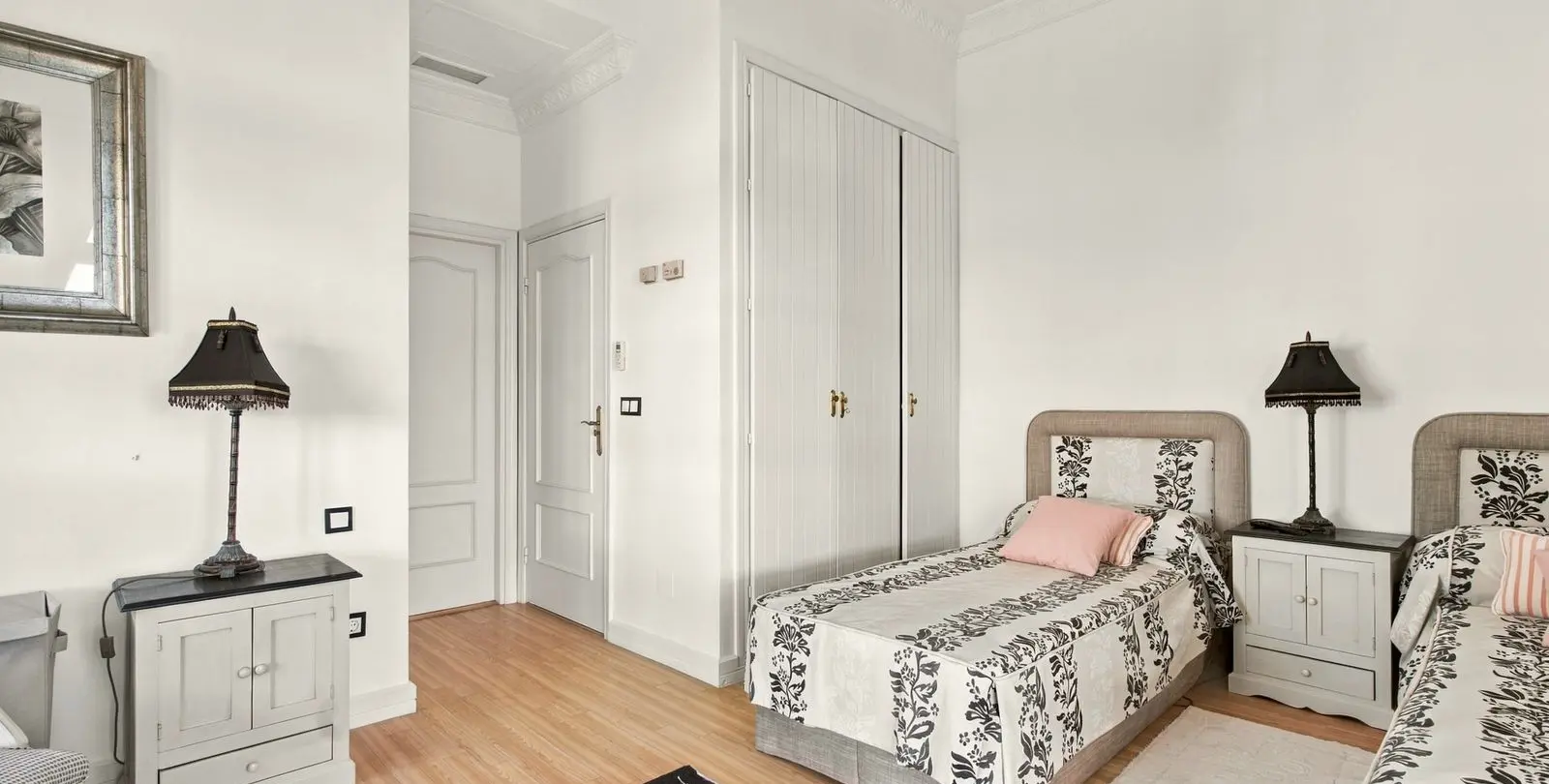 Sale of detached villa in Benahavís 26