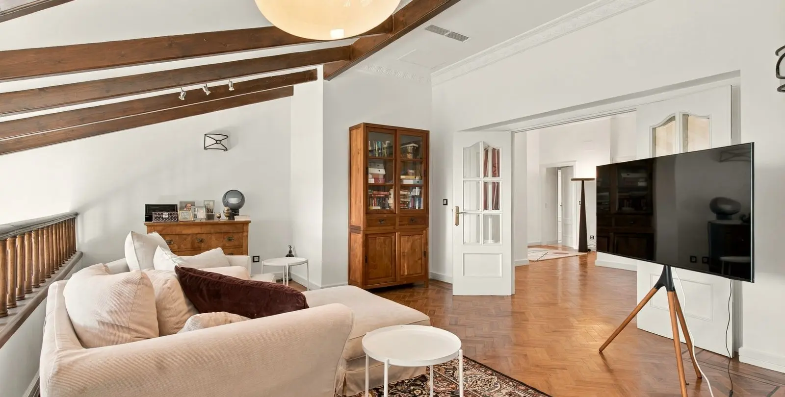 Sale of detached villa in Benahavís 36