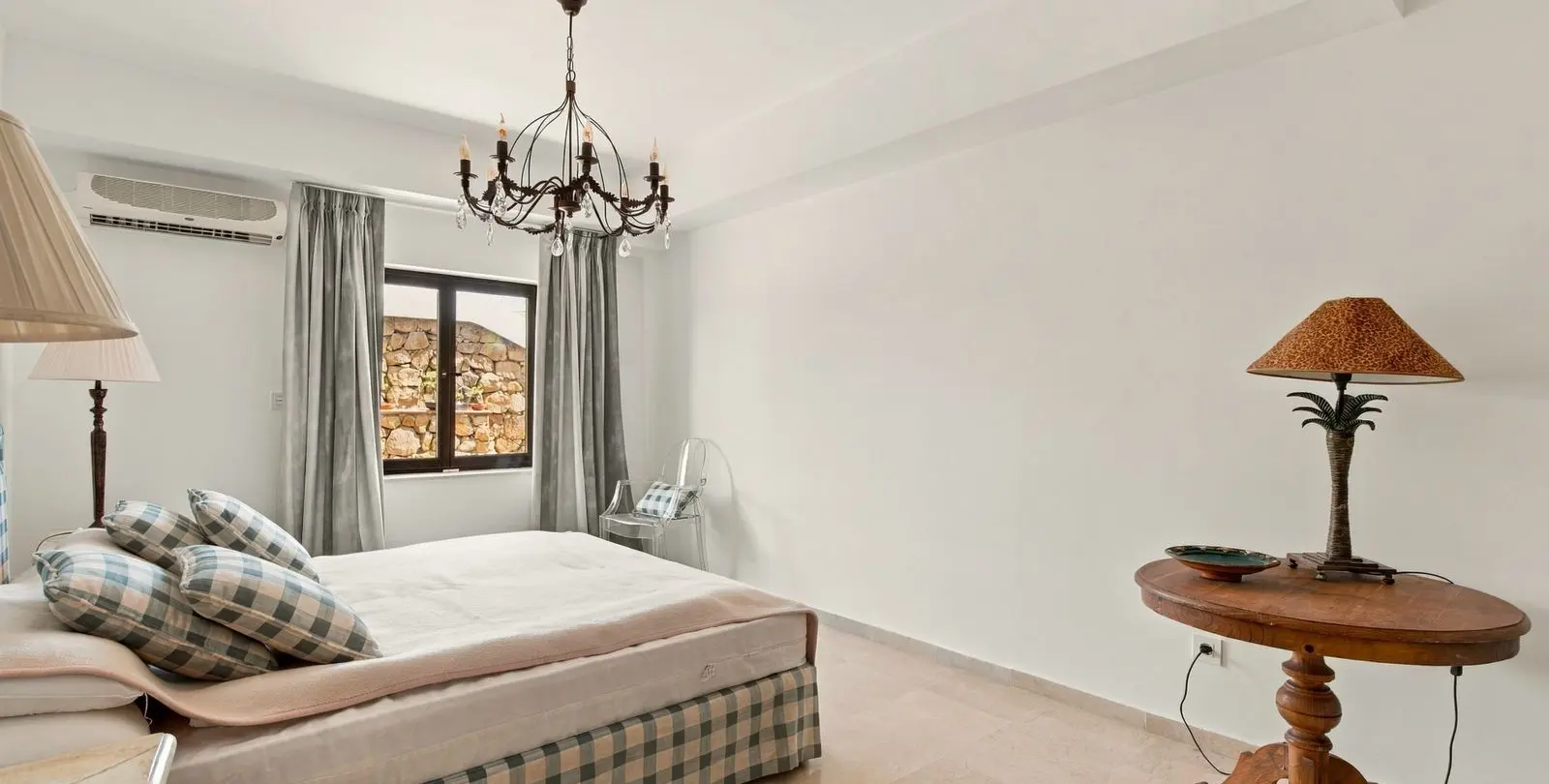 Sale of detached villa in Benahavís 48
