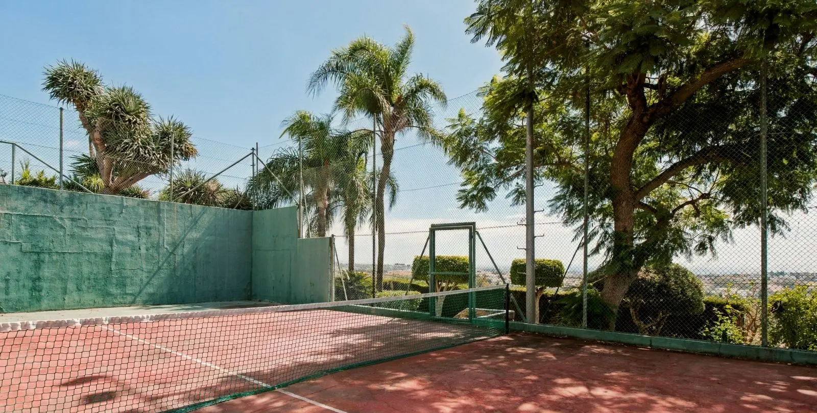 Sale of detached villa in Benahavís 63