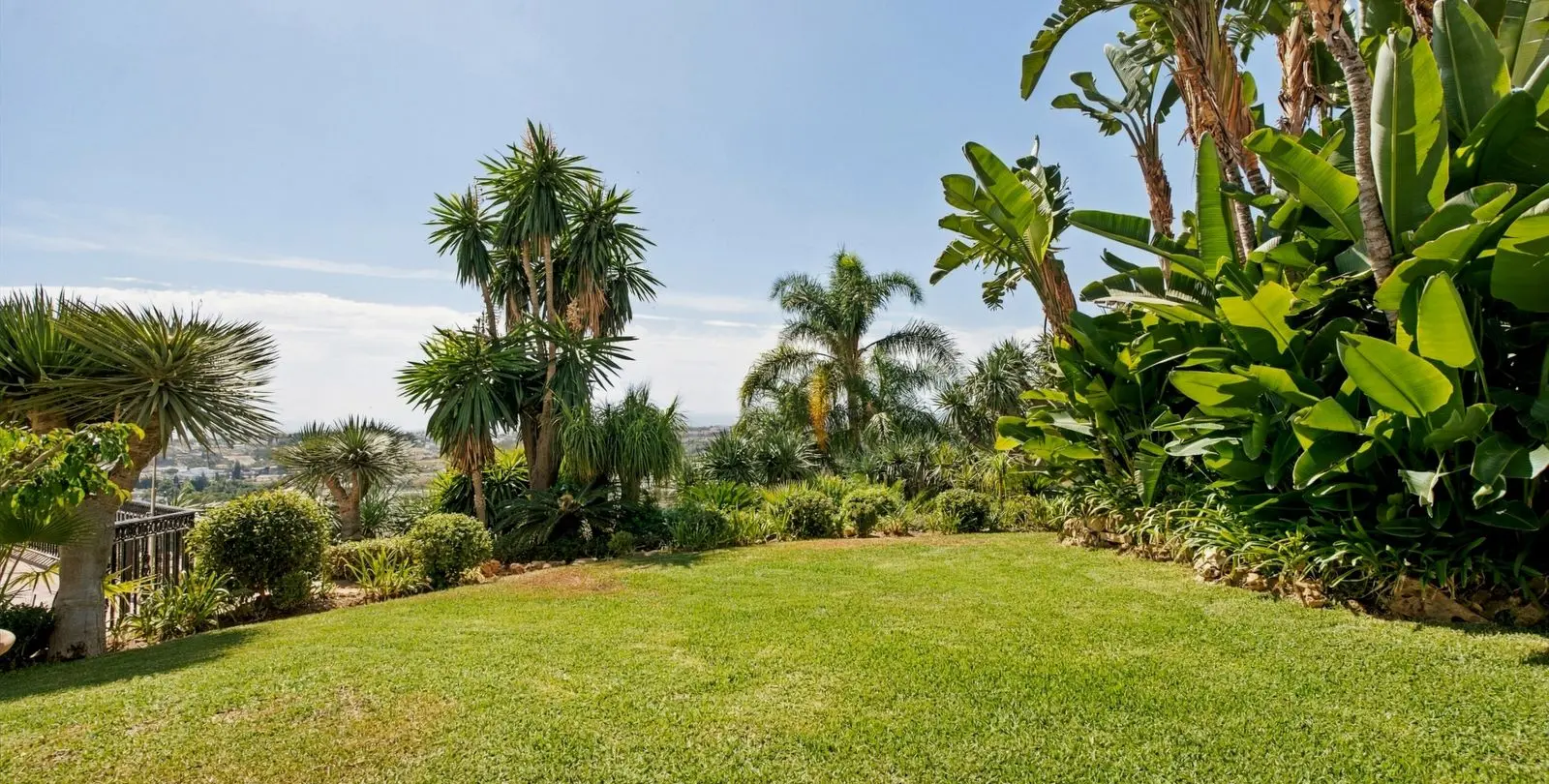 Sale of detached villa in Benahavís 65