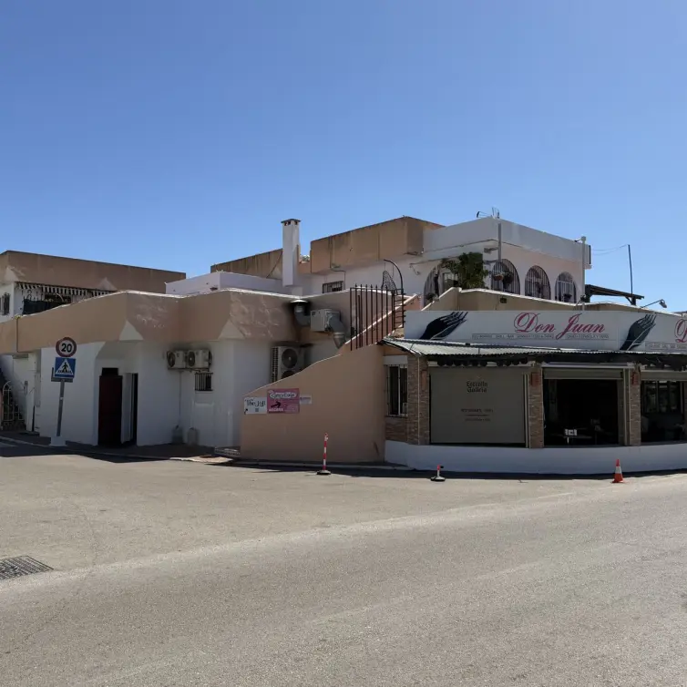 Sale of commercial premises in Estepona