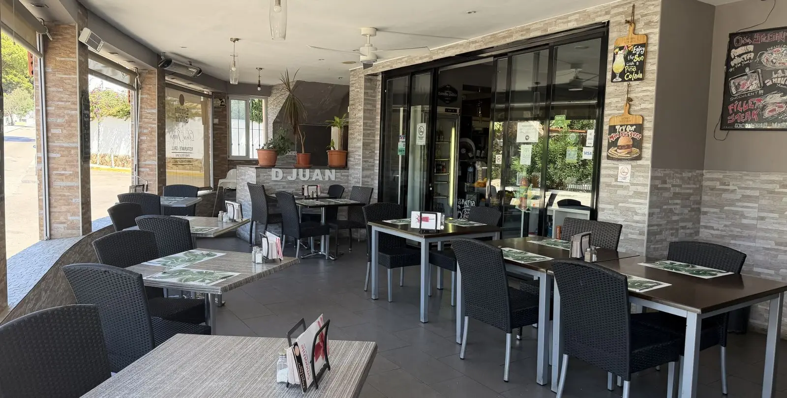 Sale of commercial premises in Estepona 2