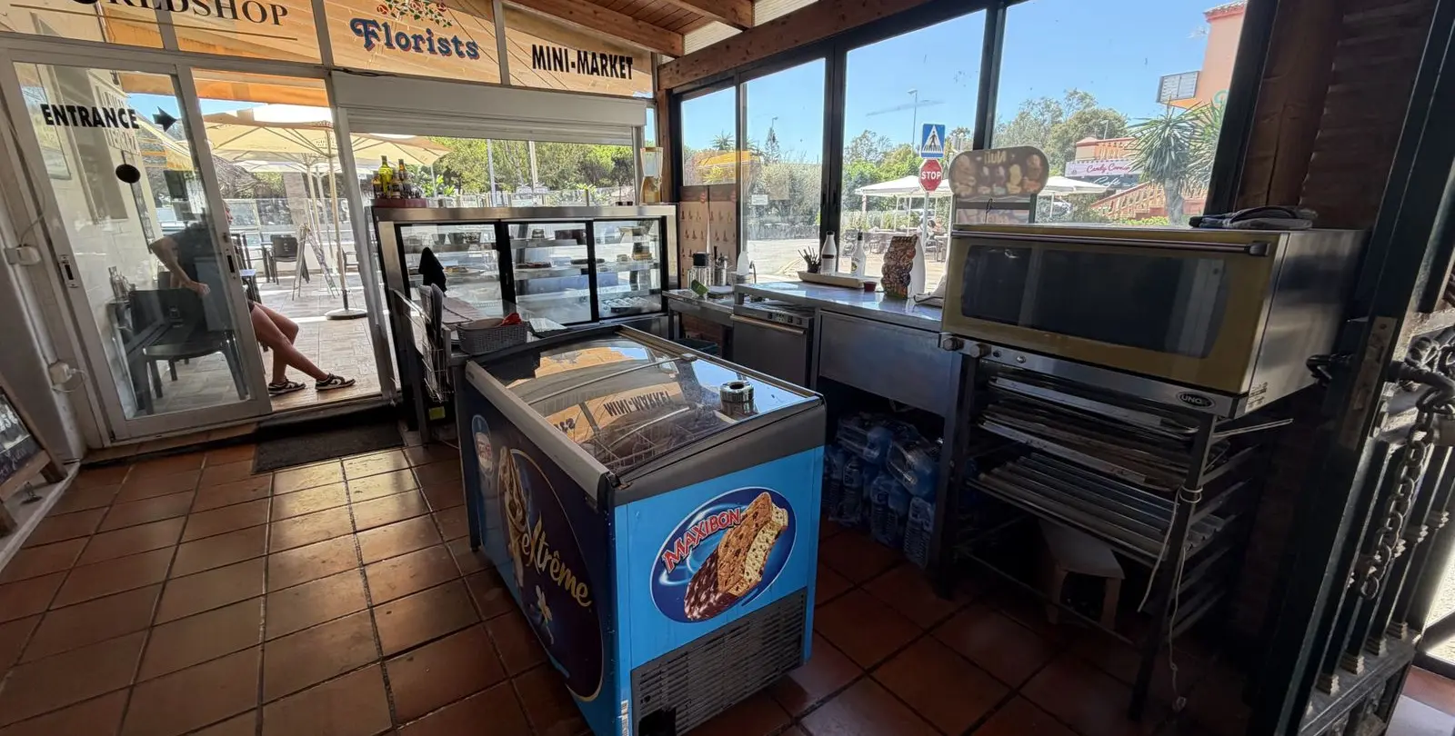 Sale of commercial premises in Estepona 5