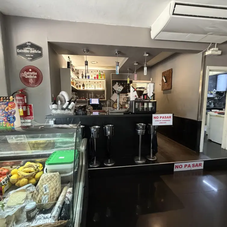 Sale of commercial premises in Estepona