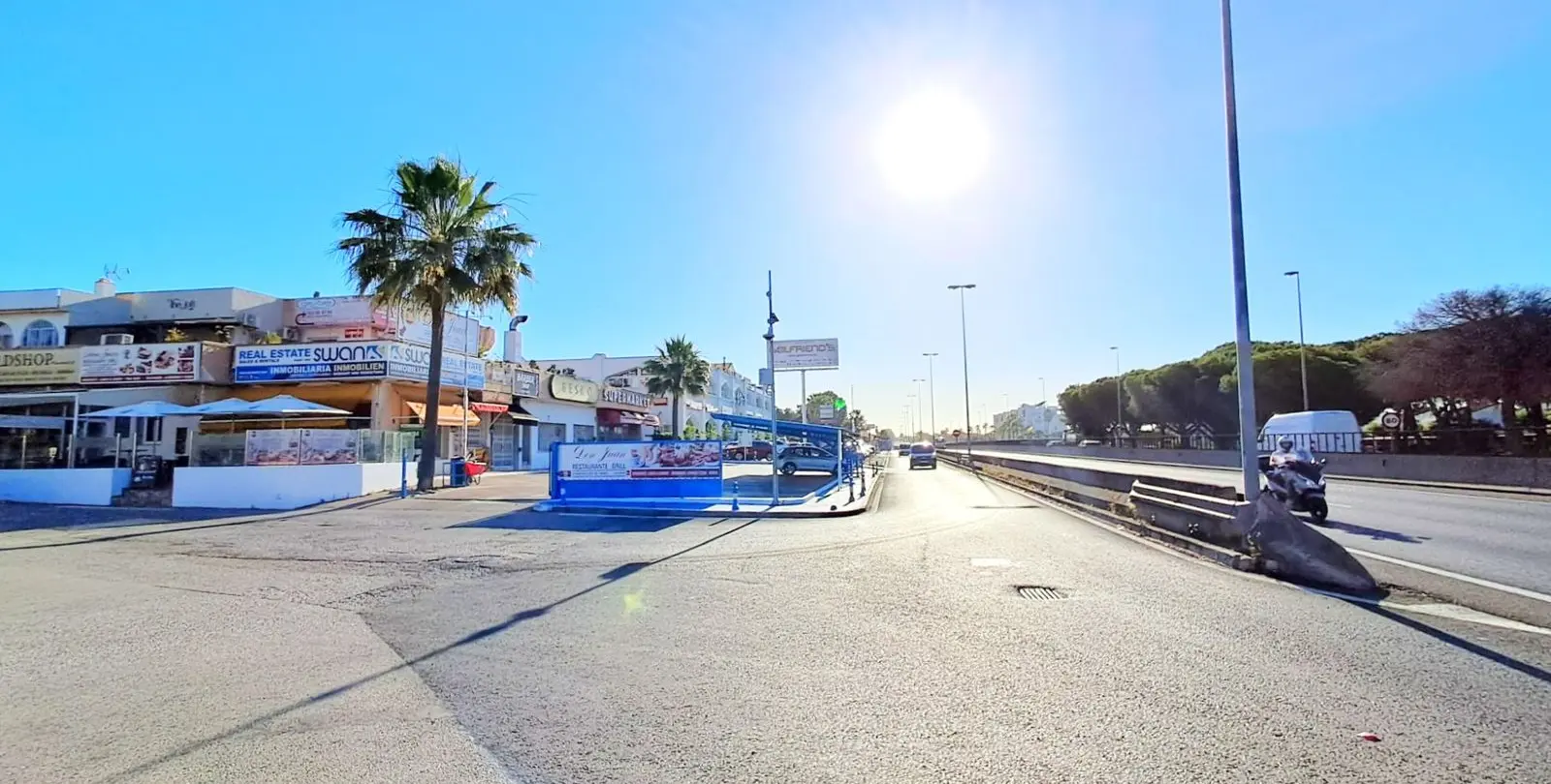 Sale of commercial premises in Estepona 12