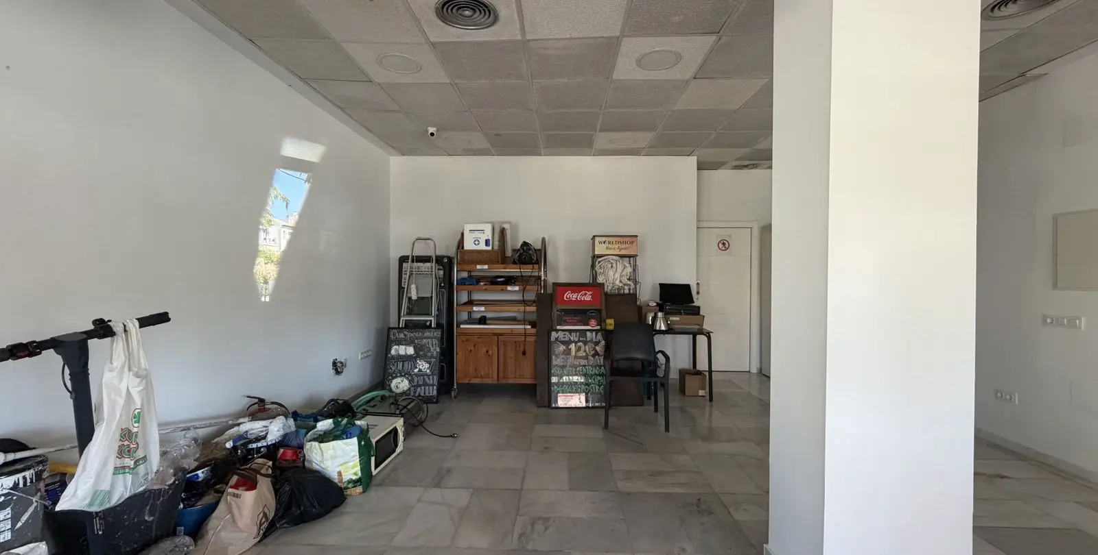 Sale of commercial premises in Estepona 18