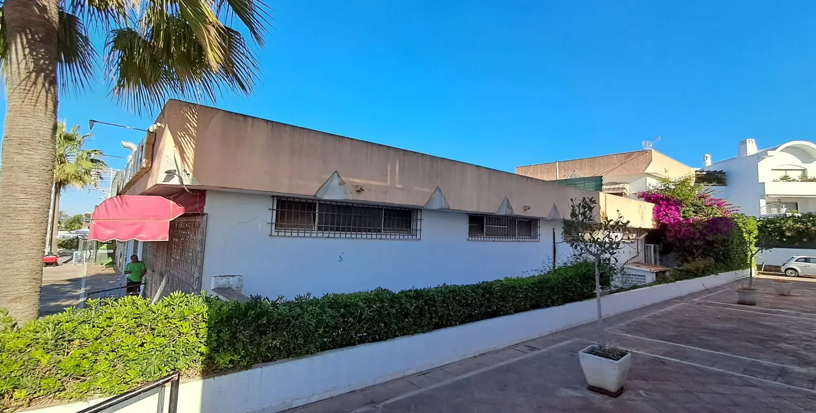 Sale of commercial premises in Estepona 19