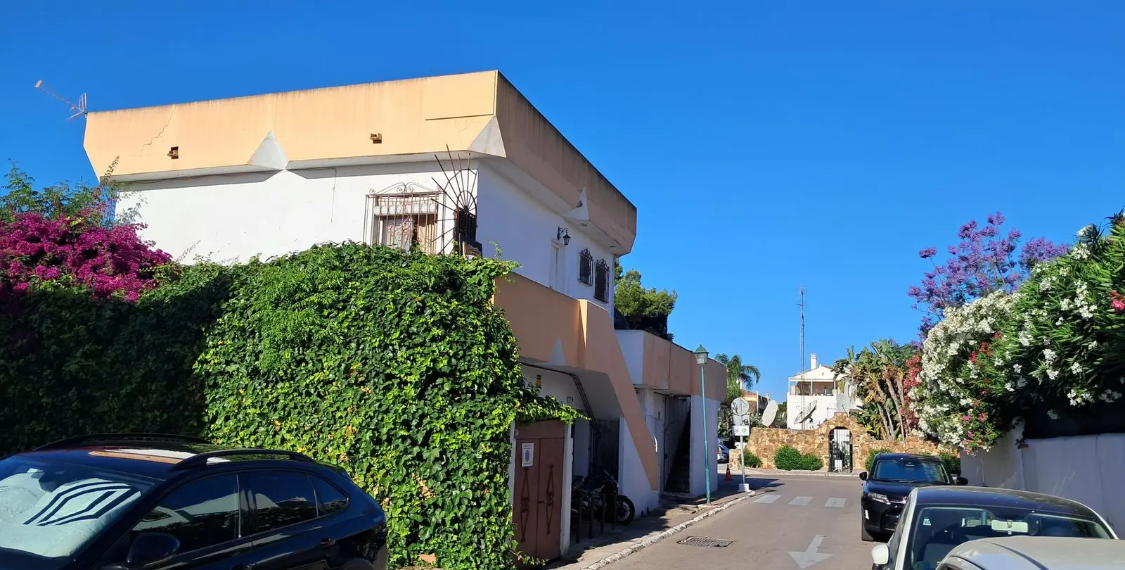 Sale of commercial premises in Estepona 21