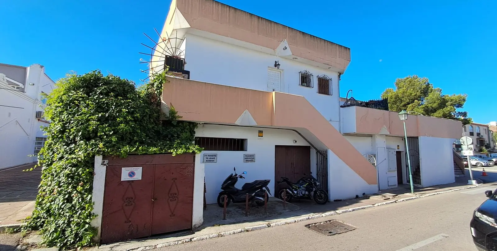 Sale of commercial premises in Estepona 22