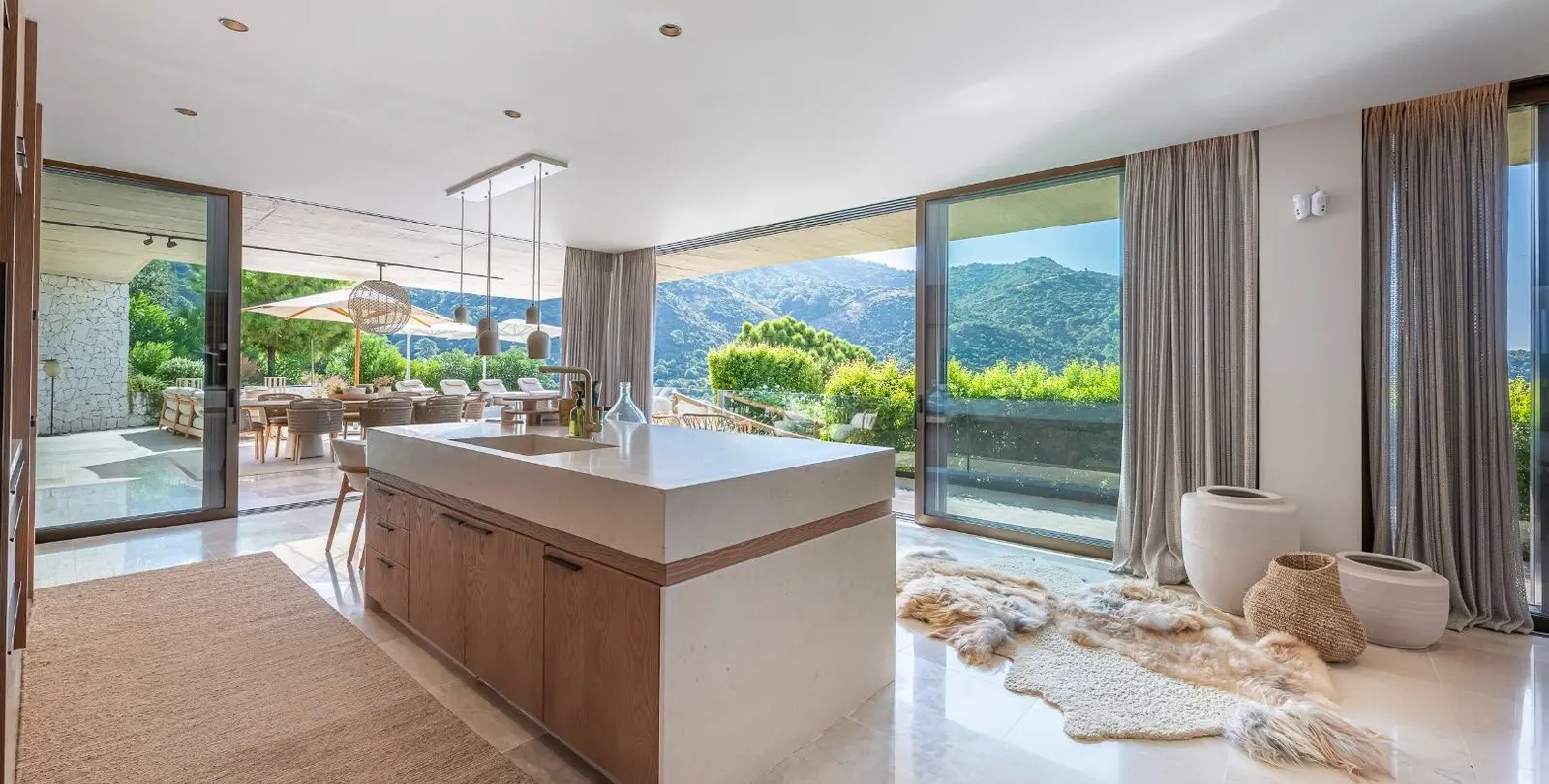 Sale of detached villa in Benahavís 10