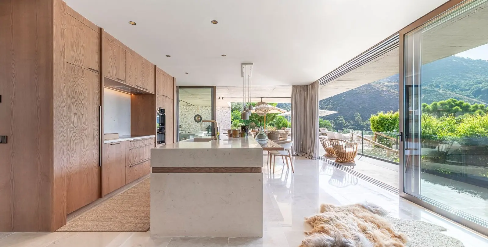 Sale of detached villa in Benahavís 12