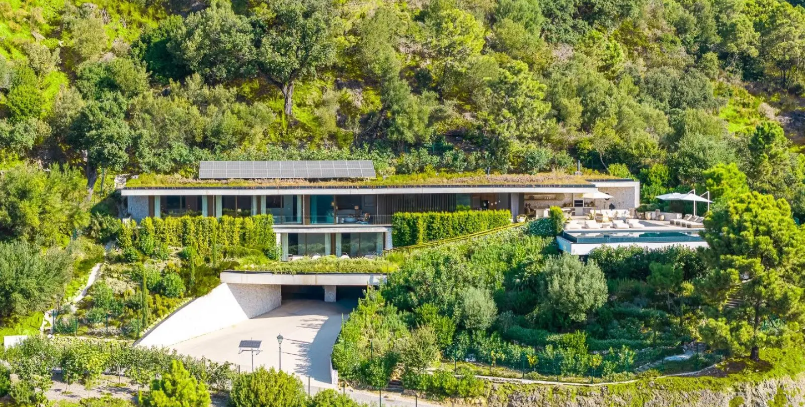 Sale of detached villa in Benahavís 49