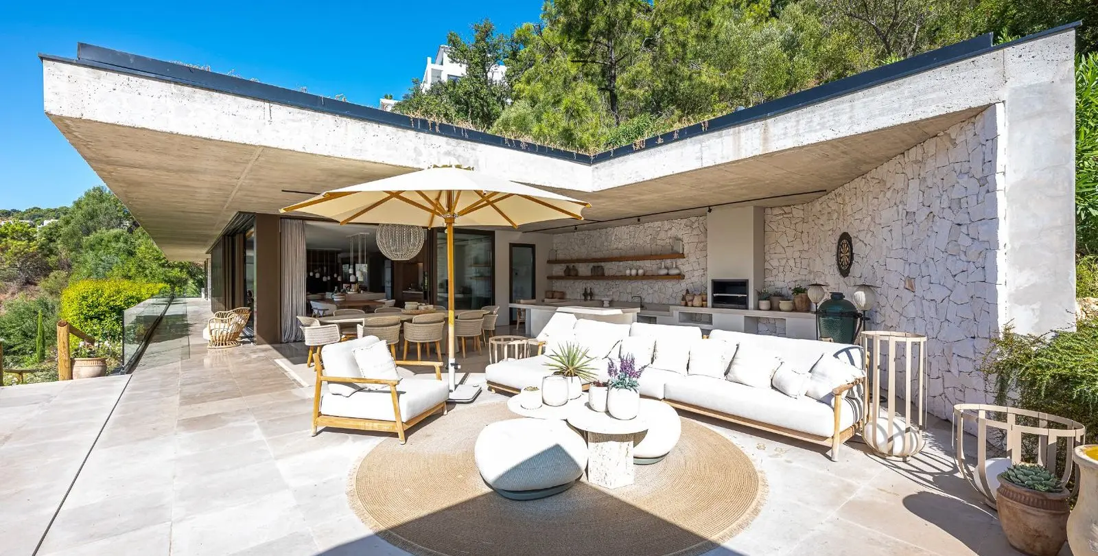 Sale of detached villa in Benahavís 61