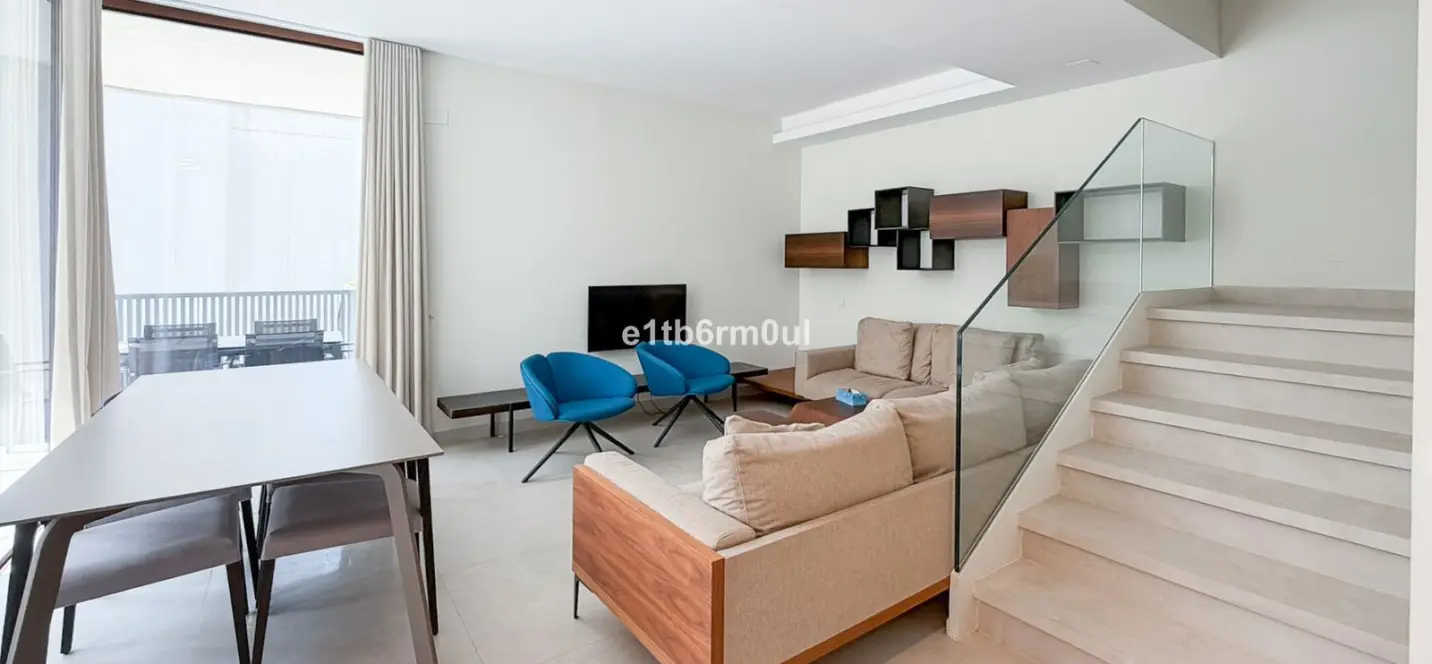 Sale of semi-detached house in The Golden Mile 2